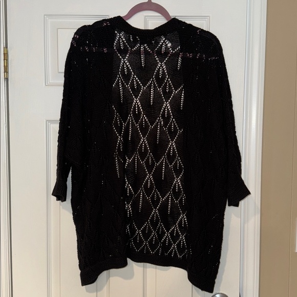 Forever 21 black crochet open cardigan - Picture 3 of 4